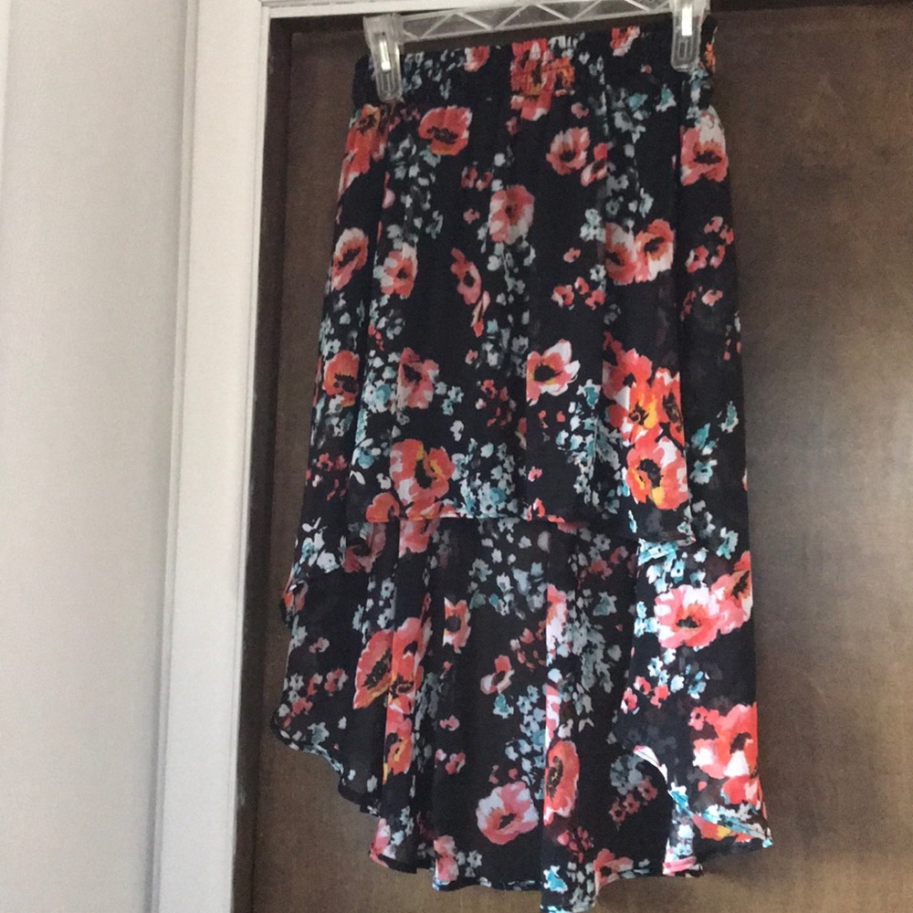 High-Low- flowy, floral skirt